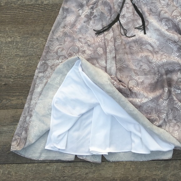 EXPRESS LIGHT MAUVE LACE PRINT MIDI DRESS - Picture 4 of 8